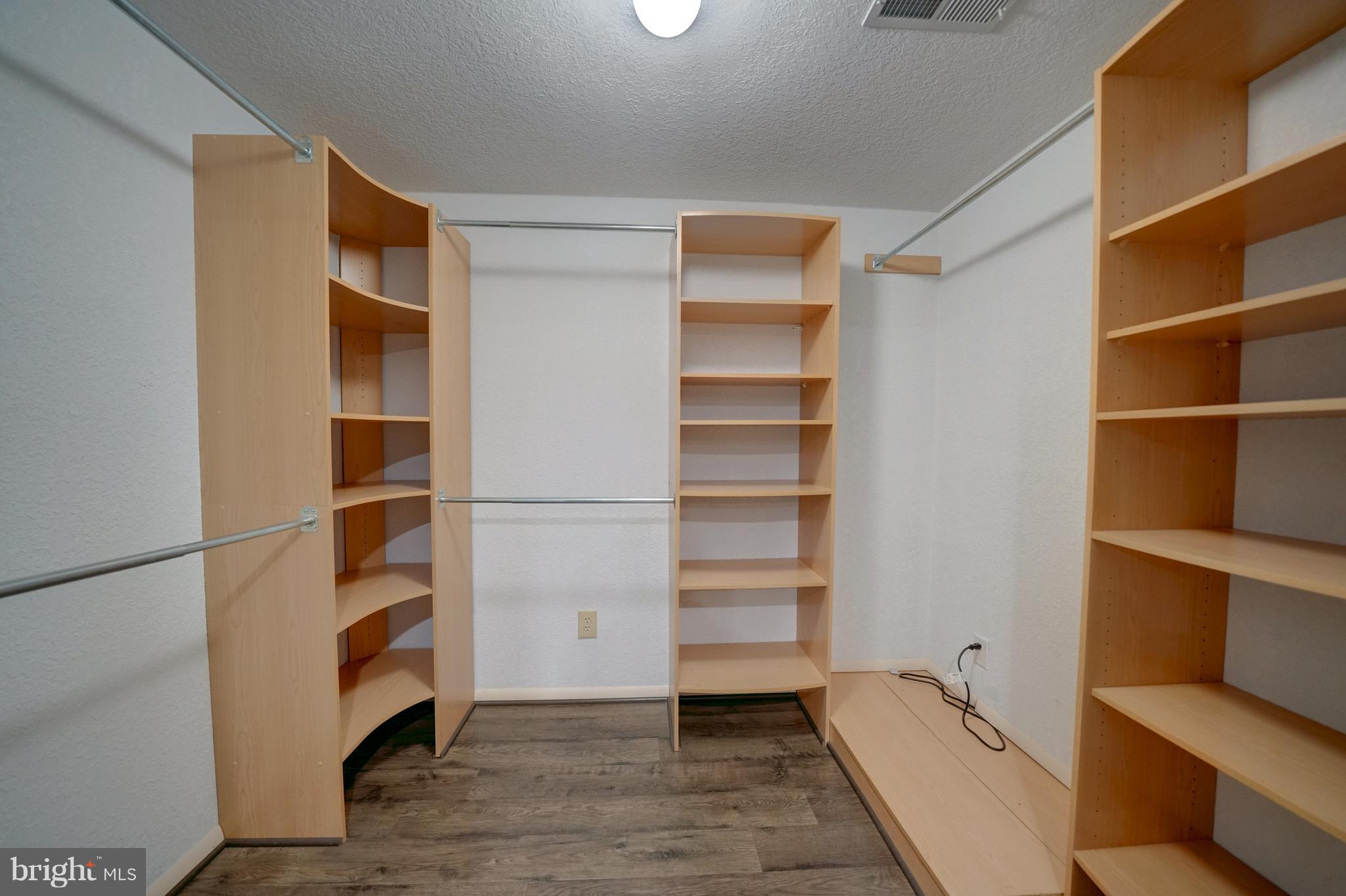 HARMANS WOODS - Residential Lease