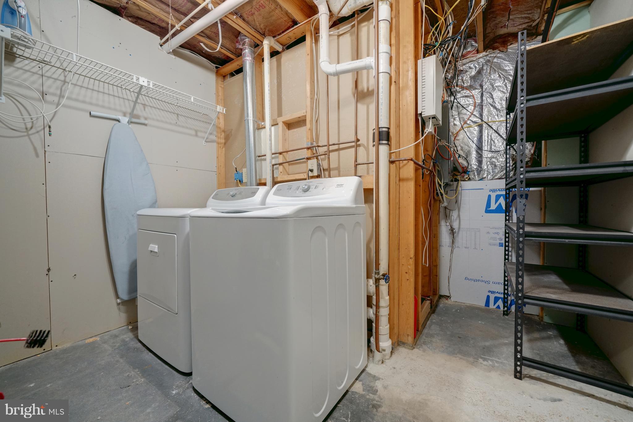 HARMANS WOODS - Residential Lease