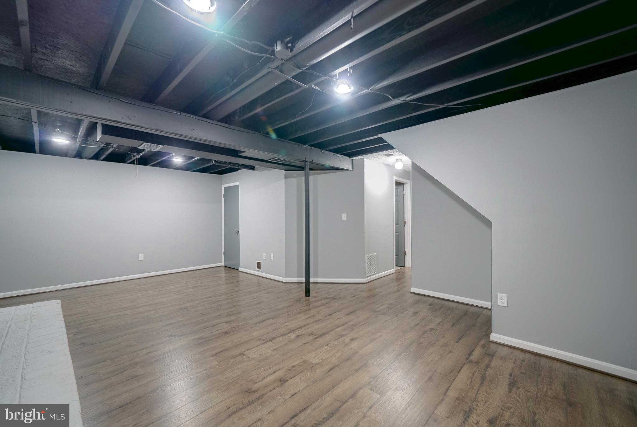 HARMANS WOODS - Residential Lease