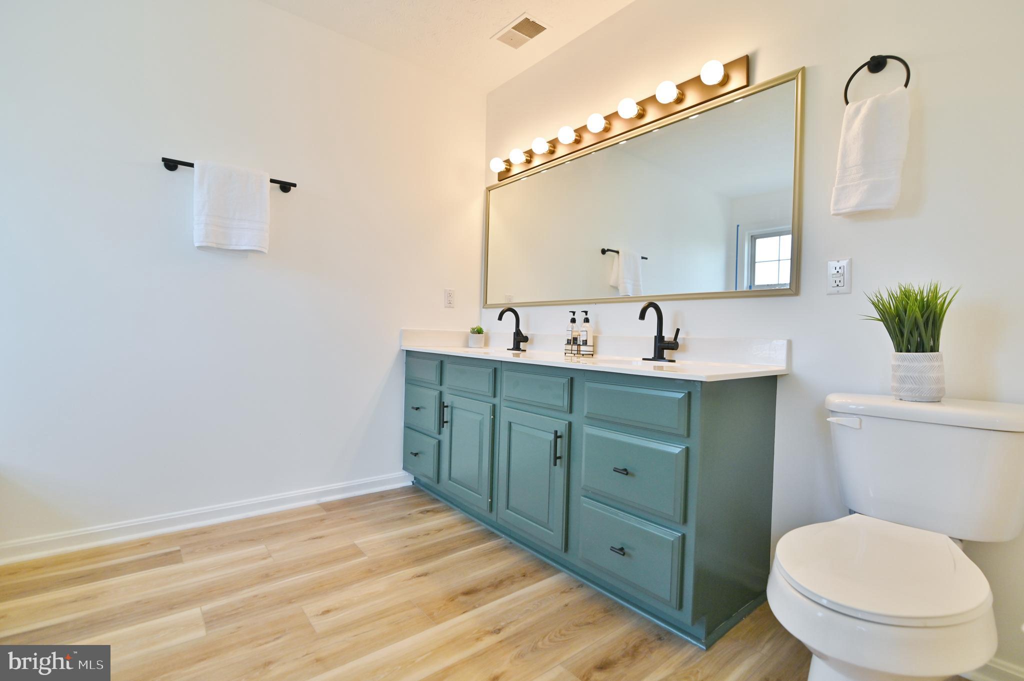 APPLE RIDGE - Residential