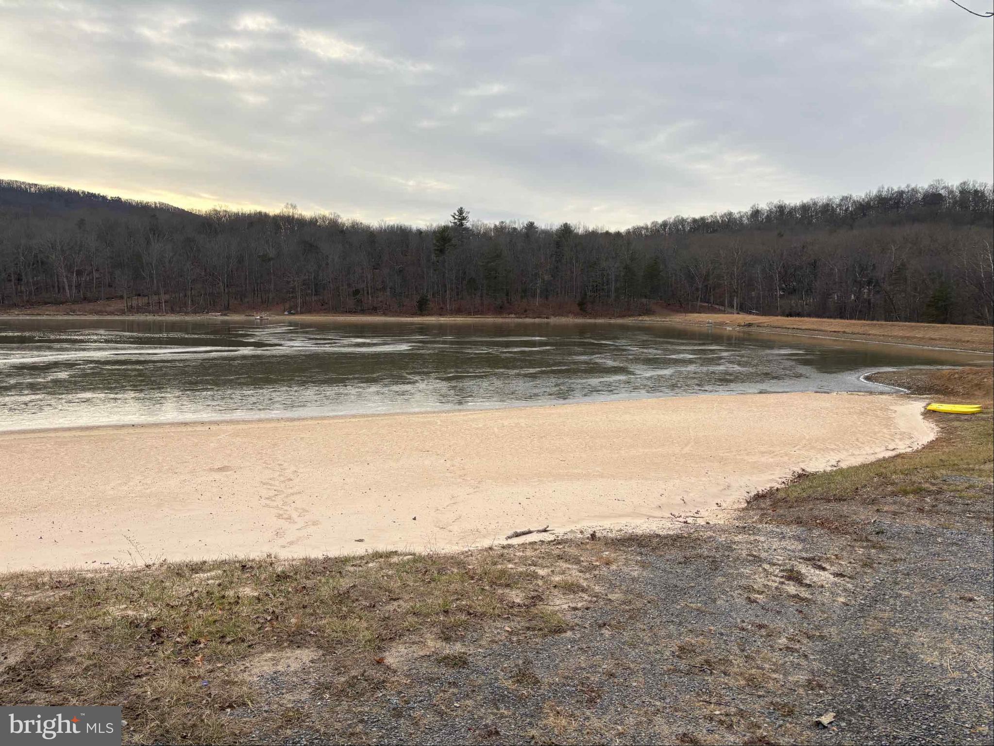 LAKE FERNDALE - Land