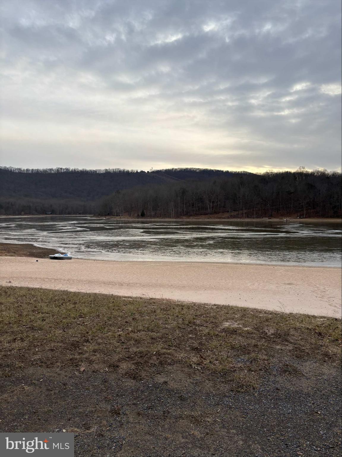 LAKE FERNDALE - Land