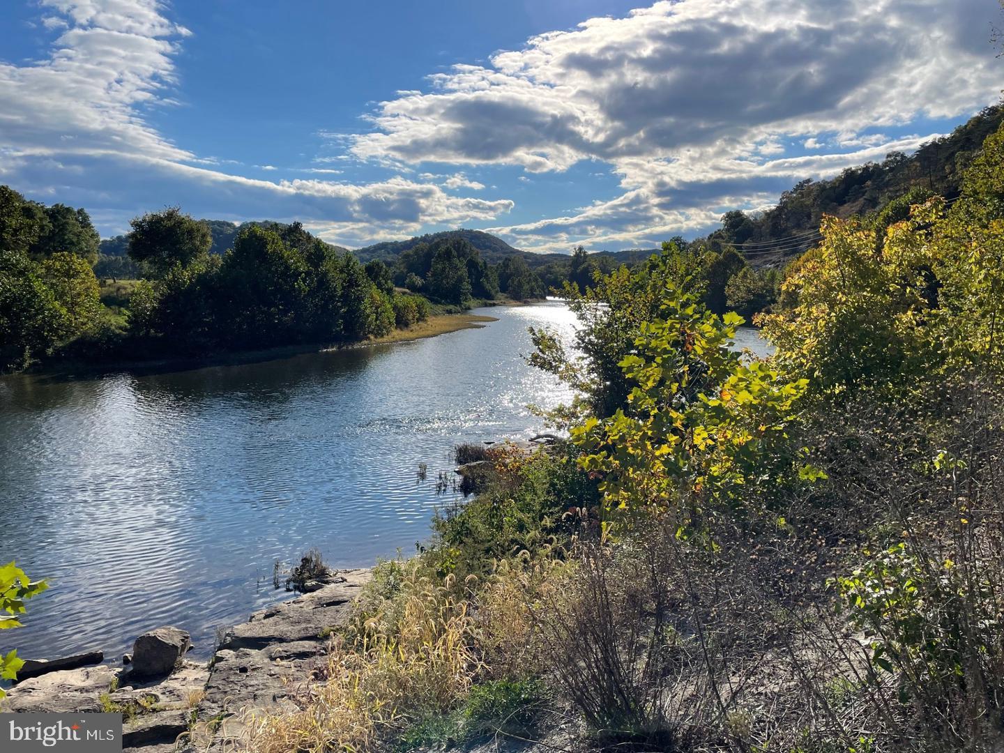 LAKE FERNDALE - Land