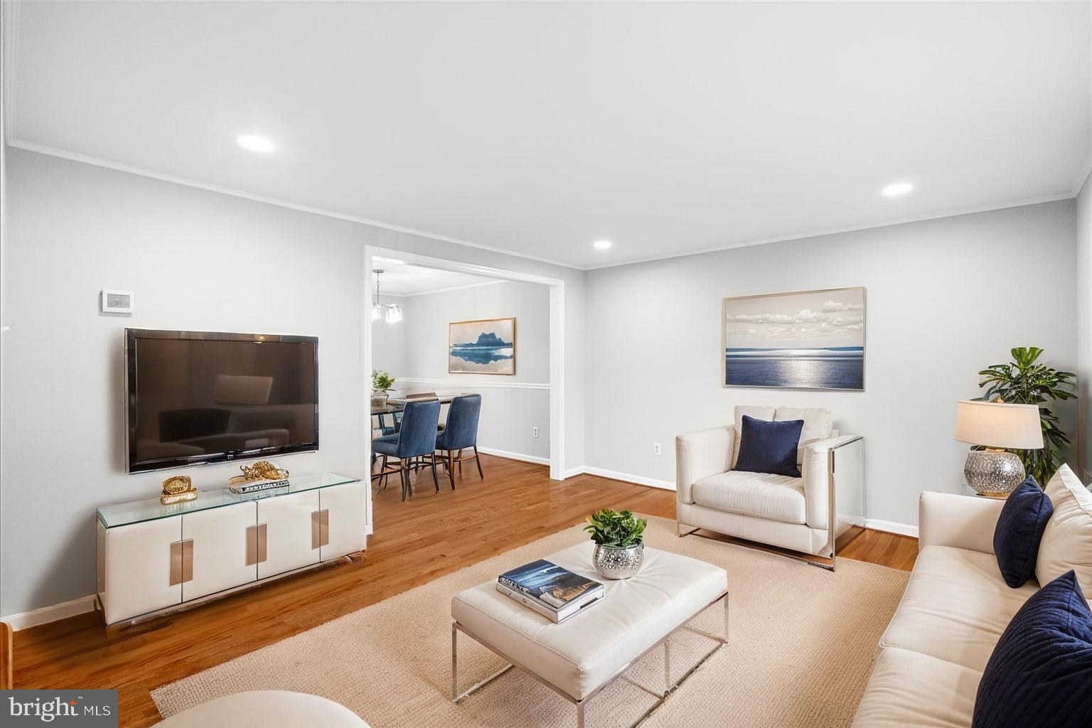 8300 WHITE STAR COURT