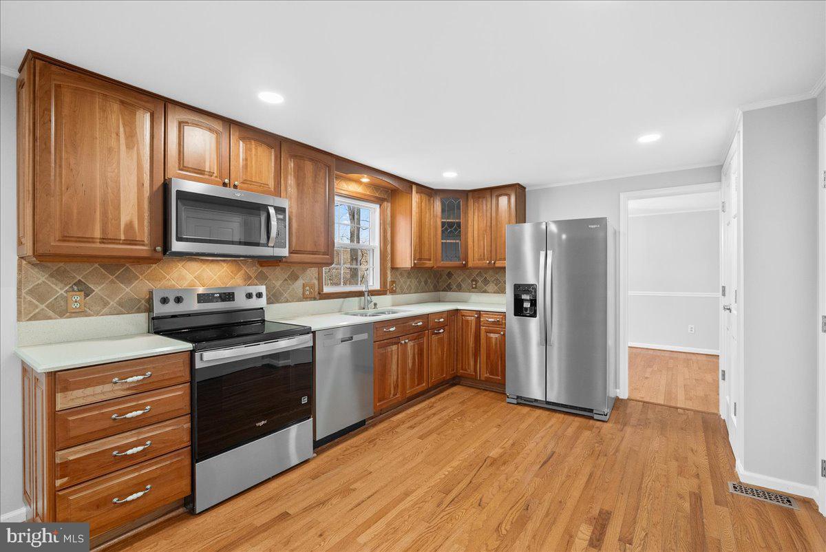 8300 WHITE STAR COURT