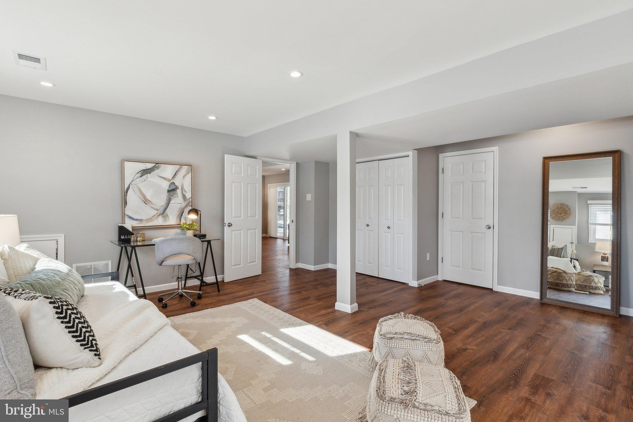 GREENBRIAR WOODS - Residential