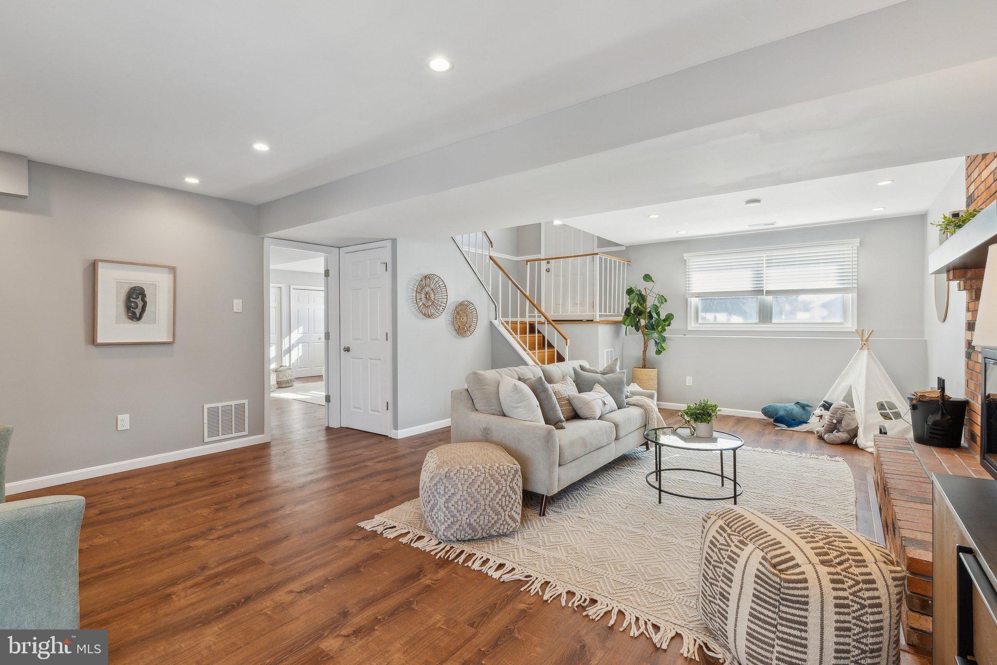 GREENBRIAR WOODS - Residential