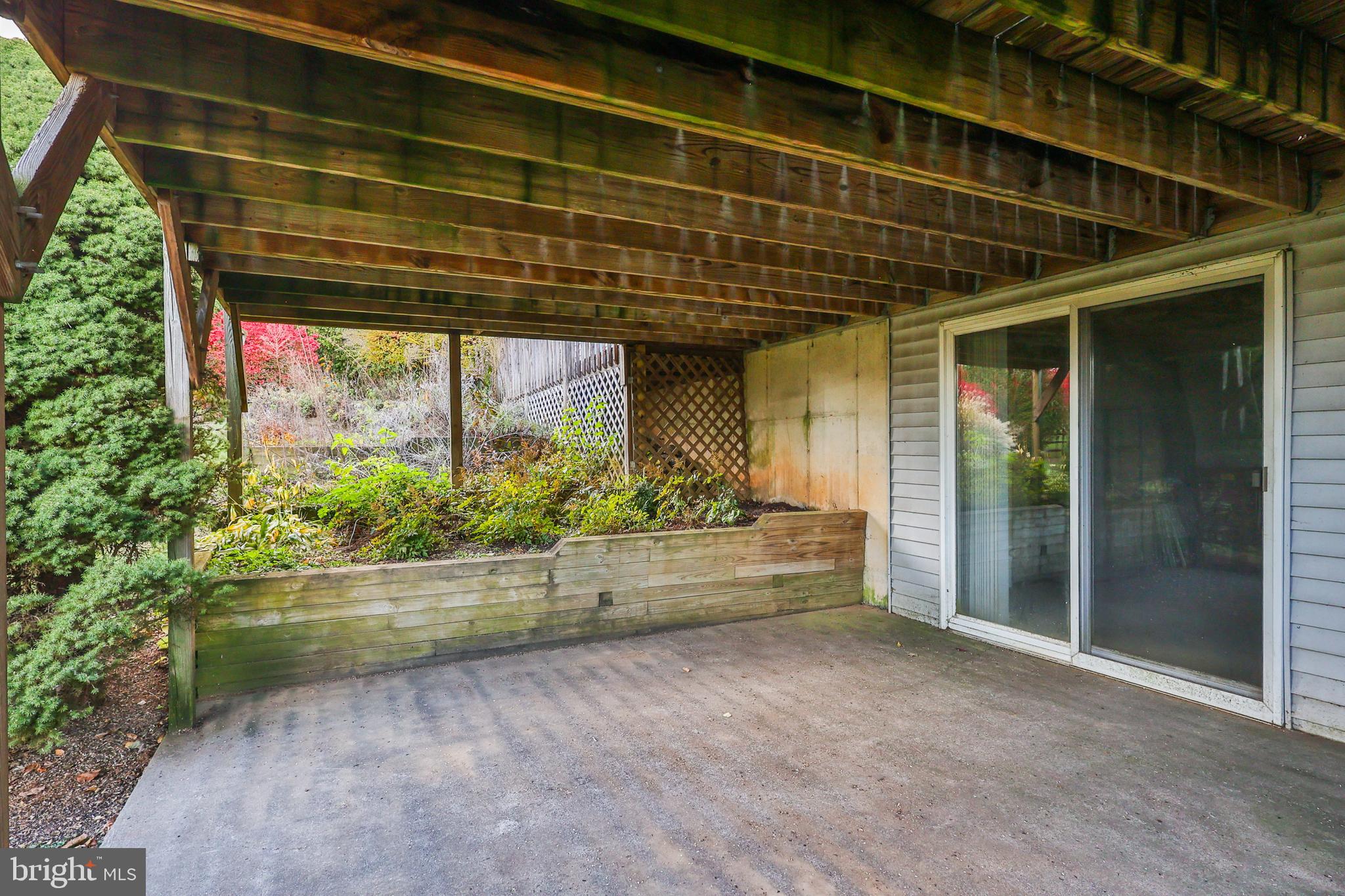 WYNNEWOOD TERRACE - Residential