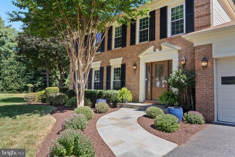 3003 HERITAGE FARM COURT HERNDON VA 20171
