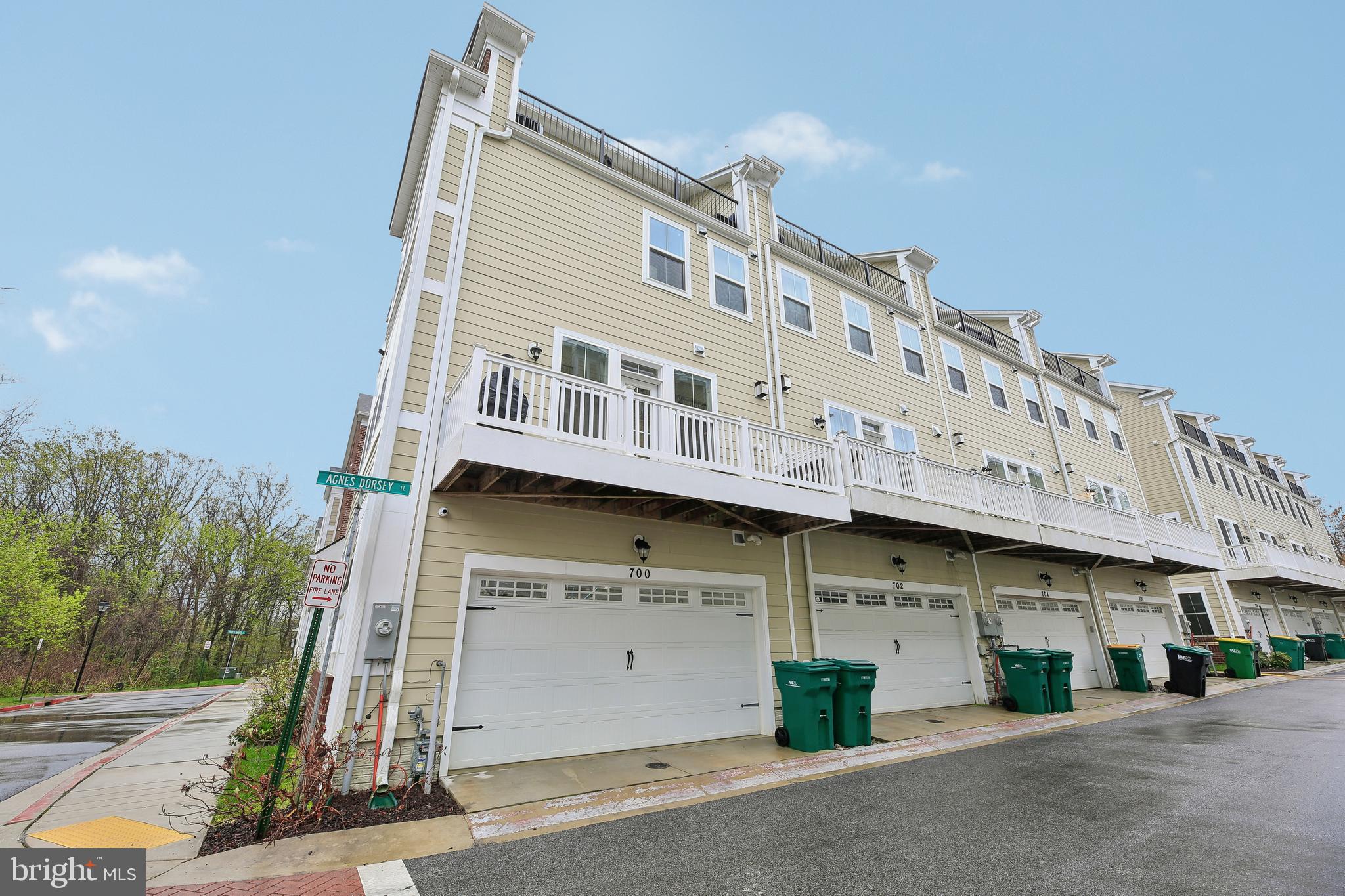 ANNAPOLIS TOWNES AT NEAL FARM - Residential