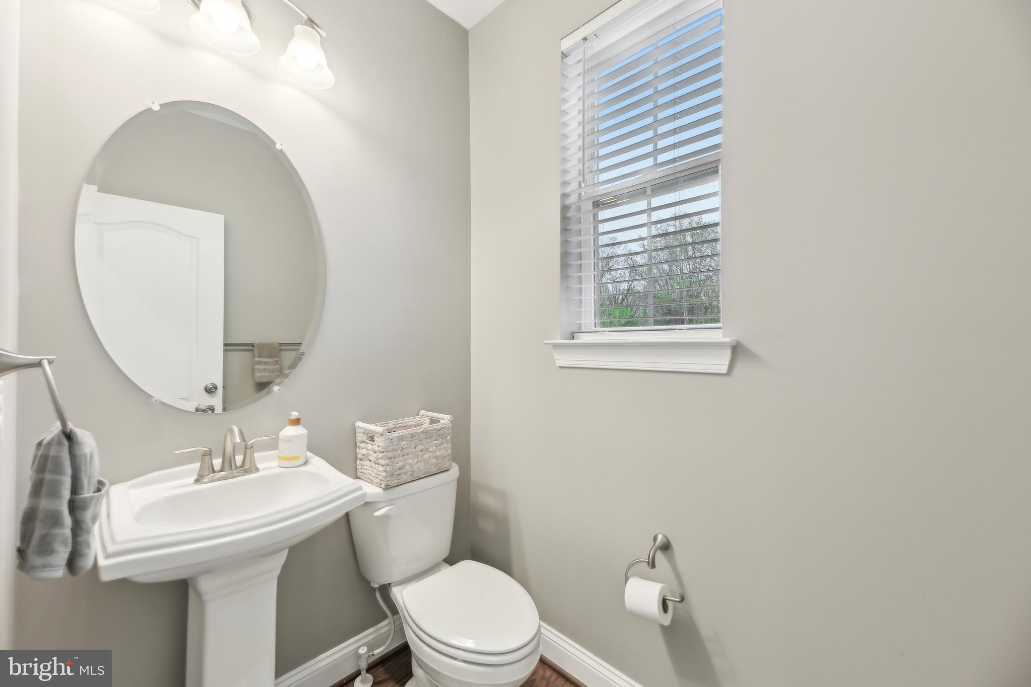 ANNAPOLIS TOWNES AT NEAL FARM - Residential