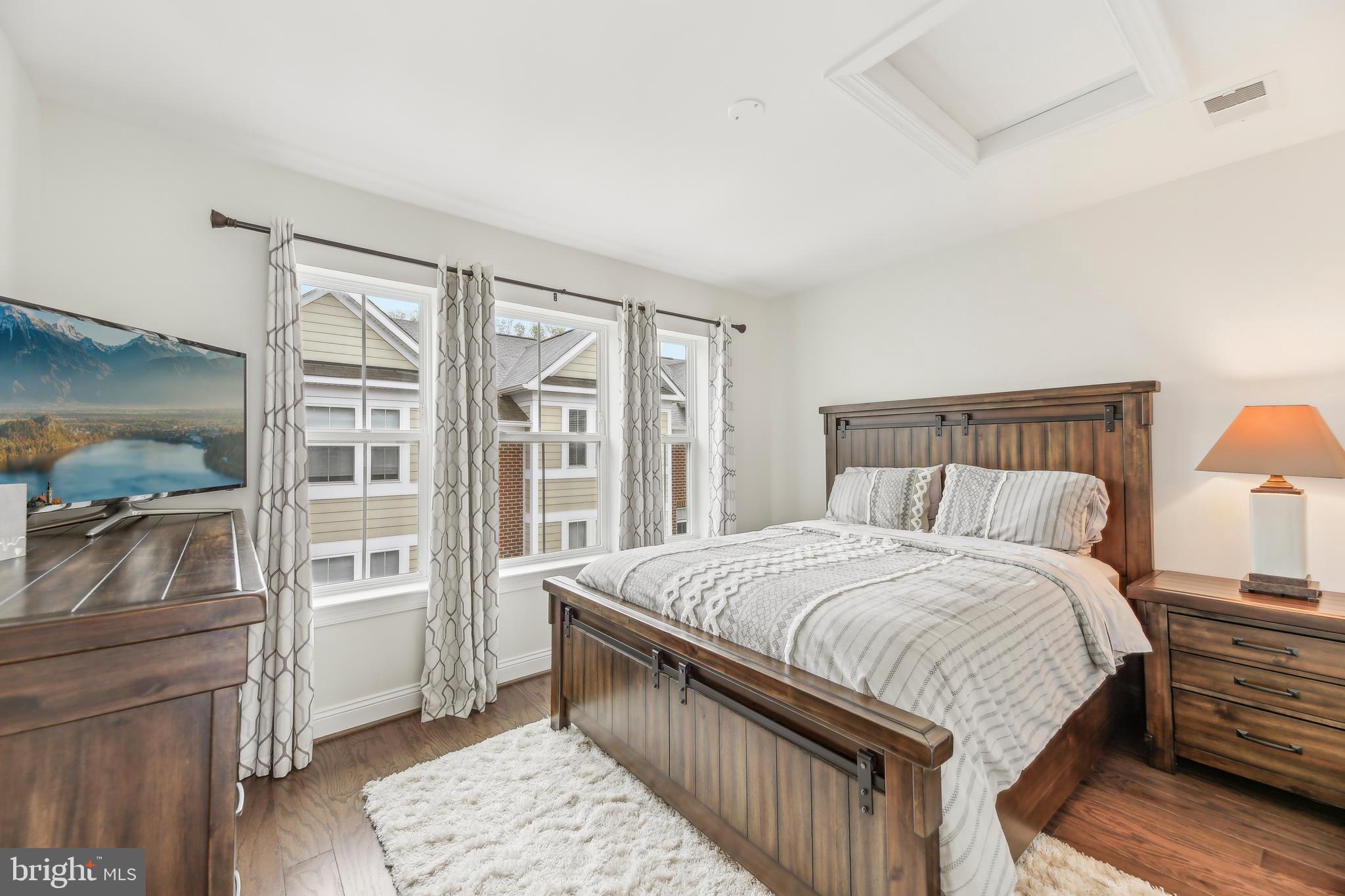 ANNAPOLIS TOWNES AT NEAL FARM - Residential