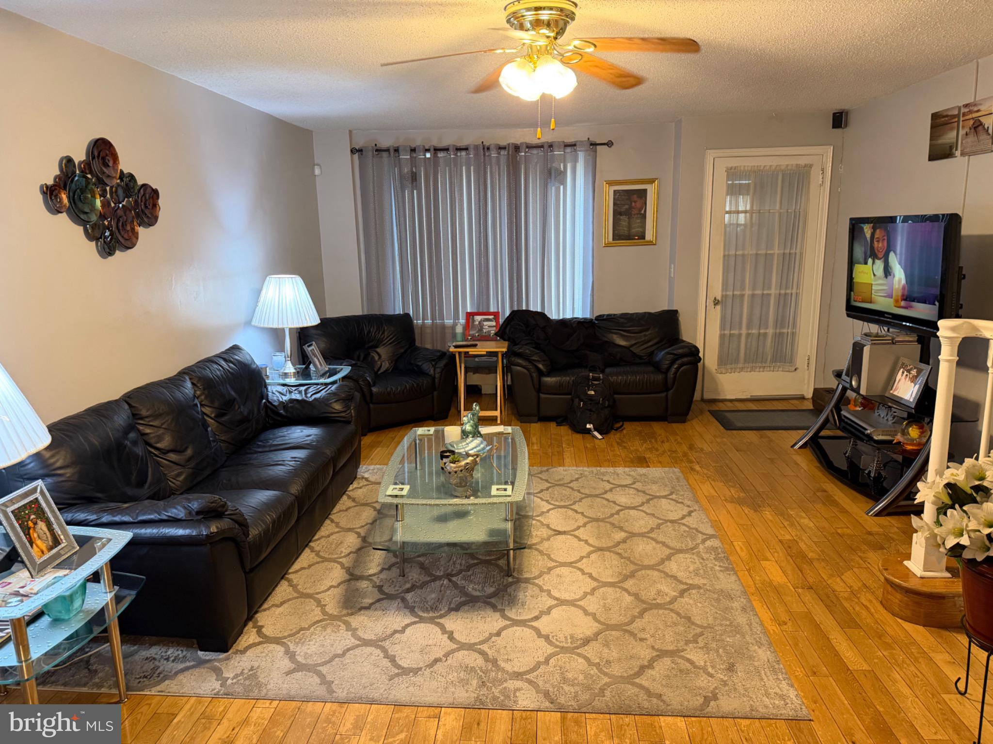 WEST OAK LANE - Residential