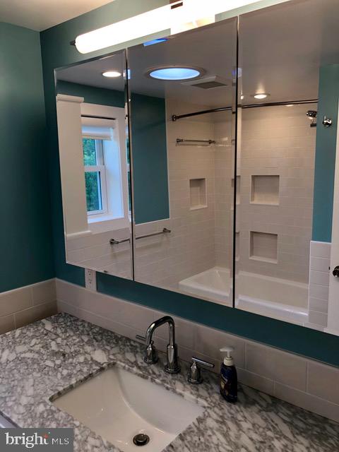 TWINBROOK - Residential Lease