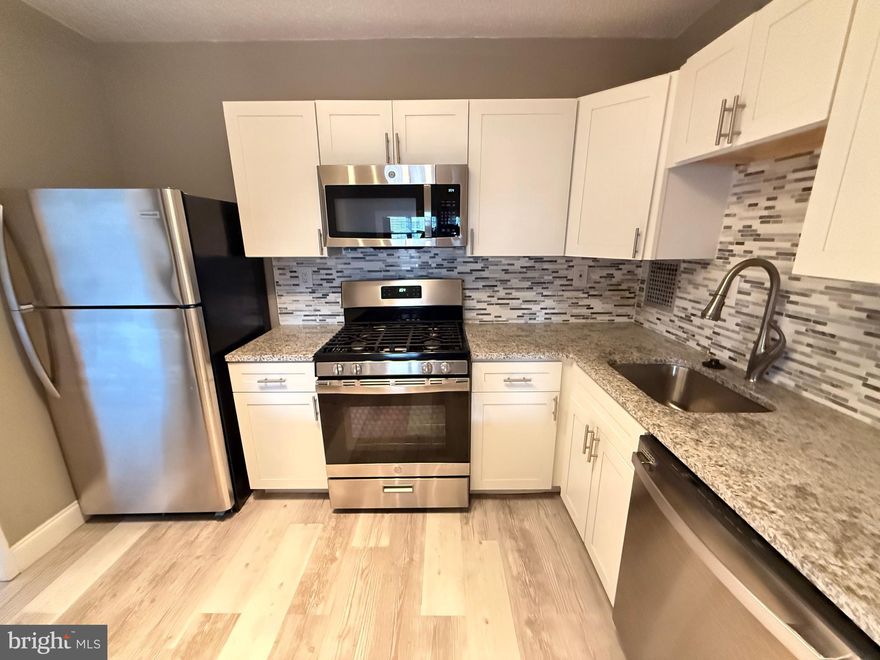 Welcome to Skyline Plaza! This spacious 1BR/1BA condo offers modern upgrades and unbeatable views. The home features a renovated kitchen with stainless steel appliances, granite counters, and ample cabinet space. Enjoy a bright open layout with a private balcony showcasing panoramic city views. Rent includes GARAGE PARKING and an additional STORAGE UNIT. Community amenities include a fitness center, pool, concierge, and more. Conveniently located near shops, dining, and major commuter routes with easy access to DC, Pentagon, and Arlington.   VACANT GO SHOW ON SENTRILOCK