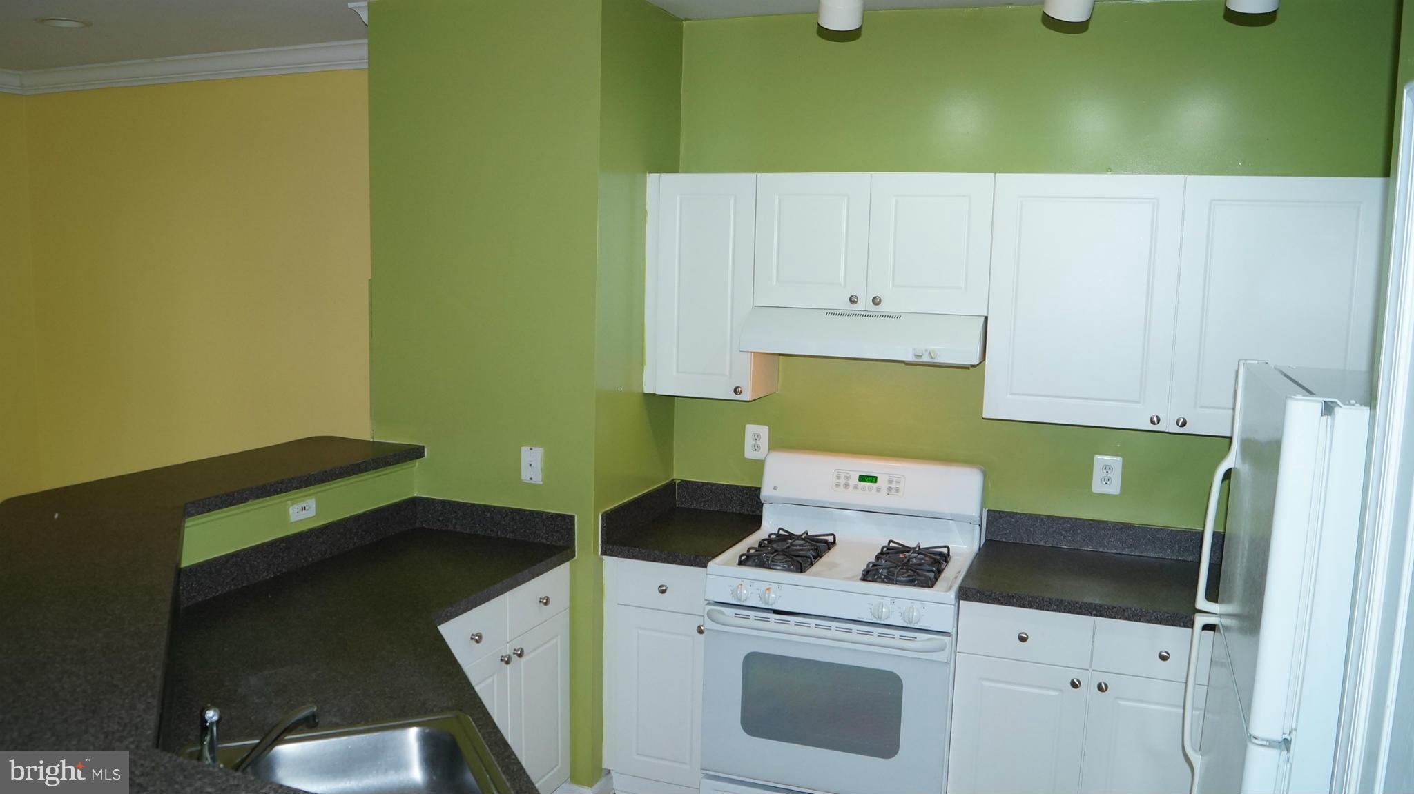 FAIRFAX RIDGE - Residential Lease