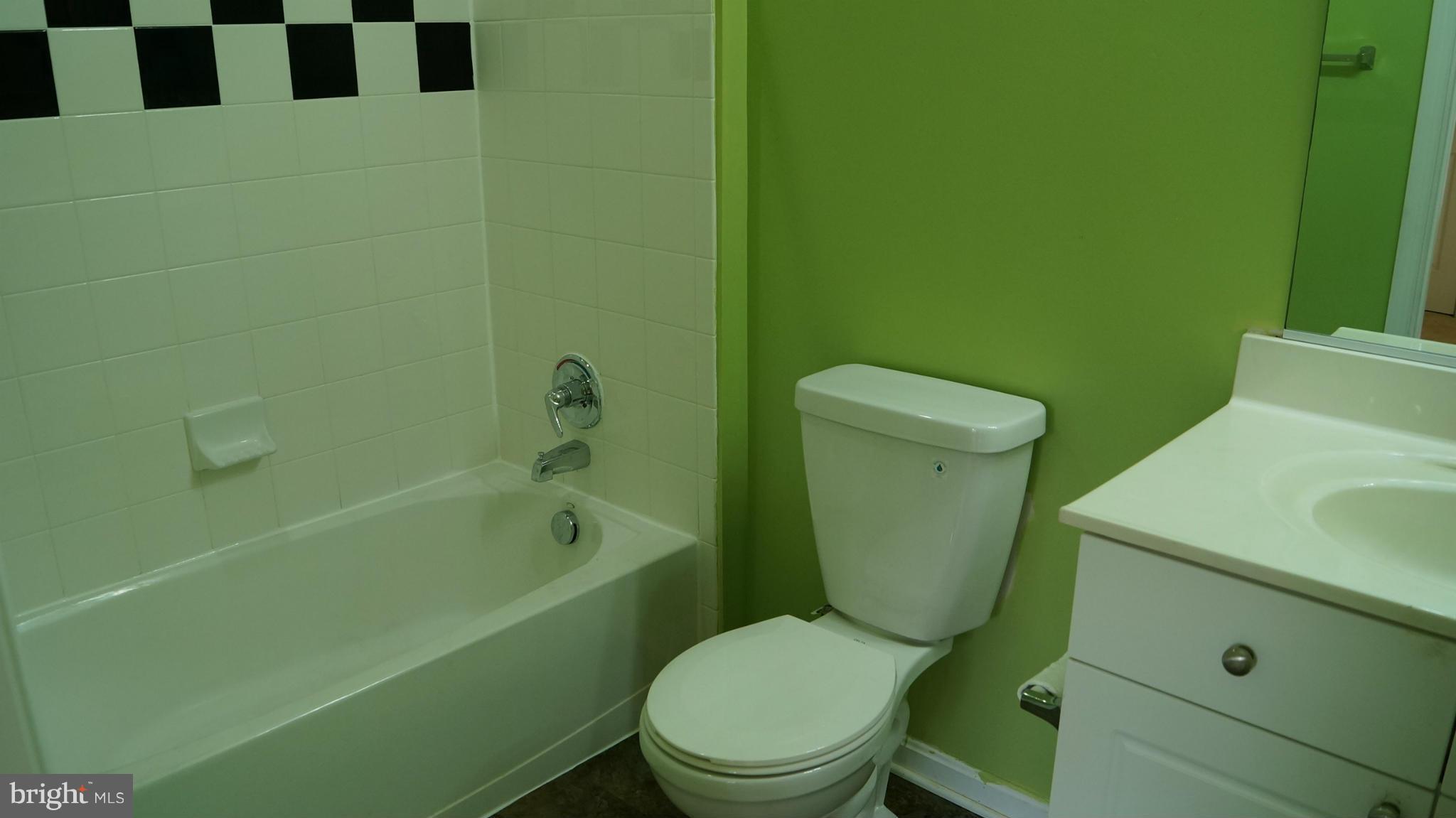 FAIRFAX RIDGE - Residential Lease