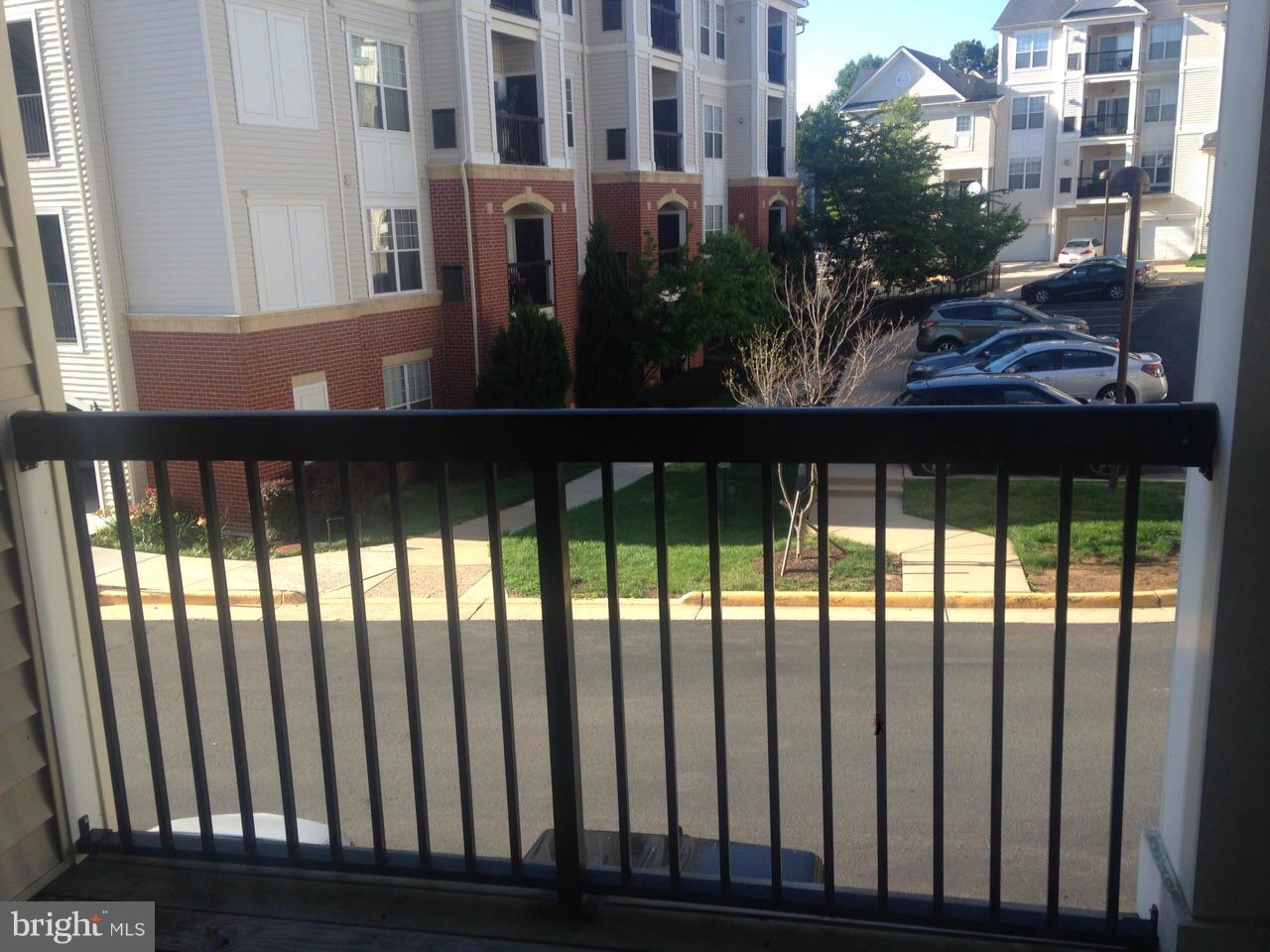 FAIRFAX RIDGE - Residential Lease