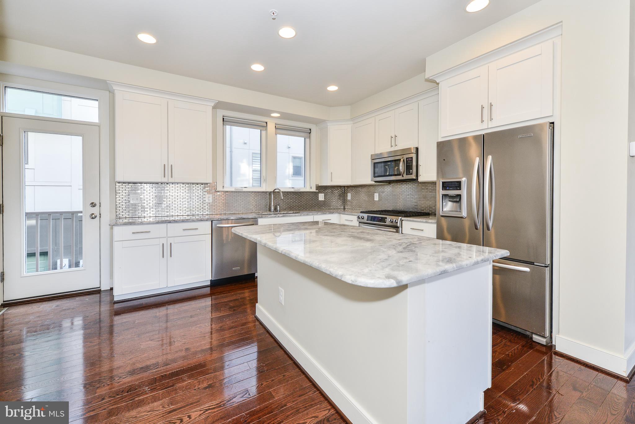 MOSAIC AT MERRIFIELD - Residential Lease