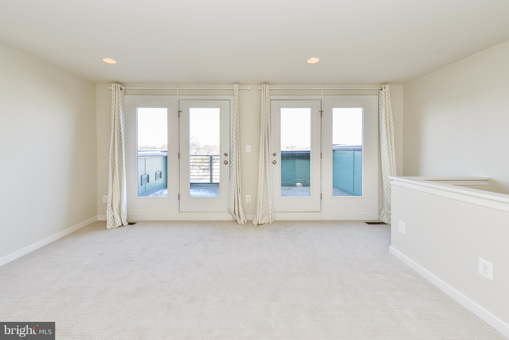 MOSAIC AT MERRIFIELD - Residential Lease