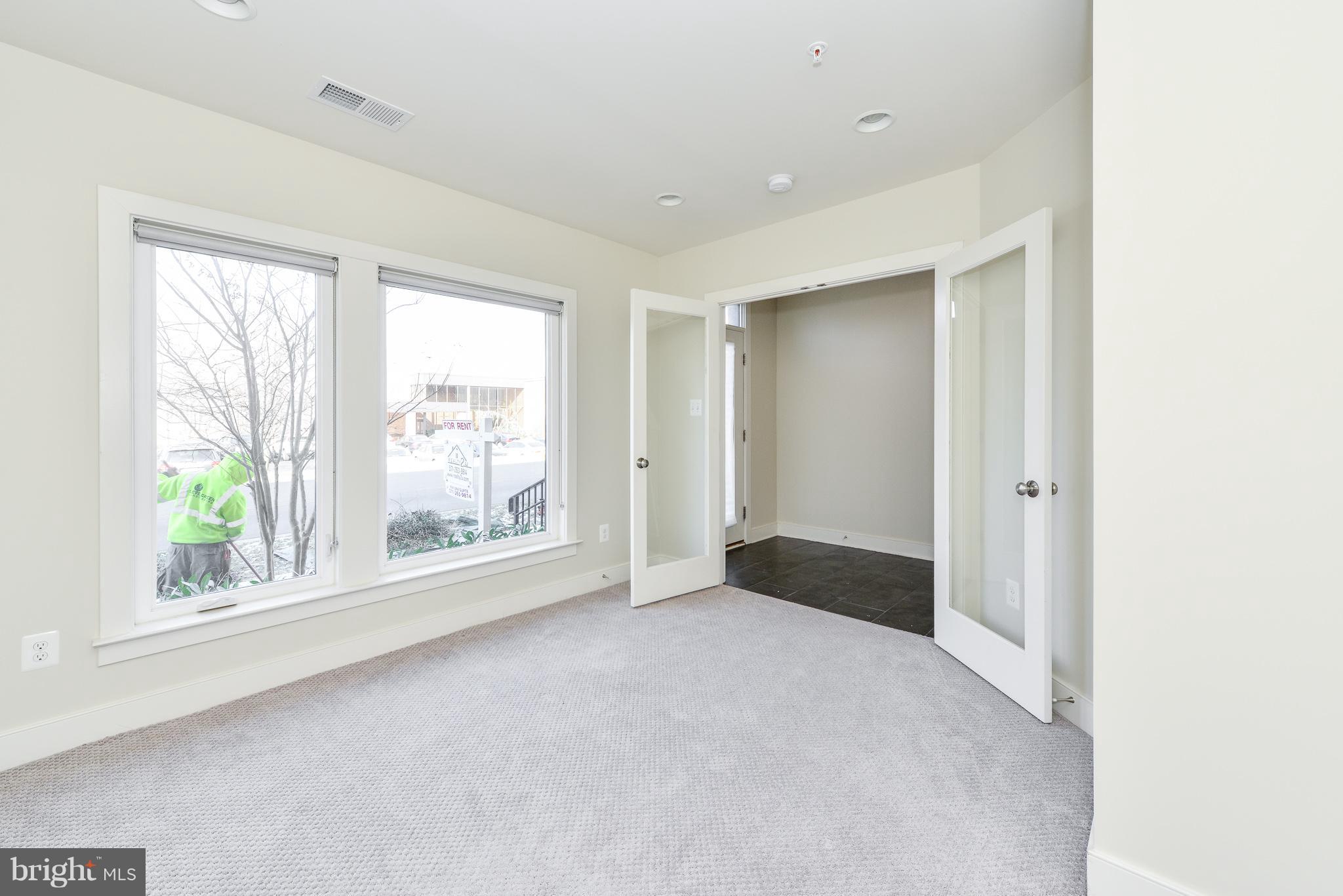 MOSAIC AT MERRIFIELD - Residential Lease