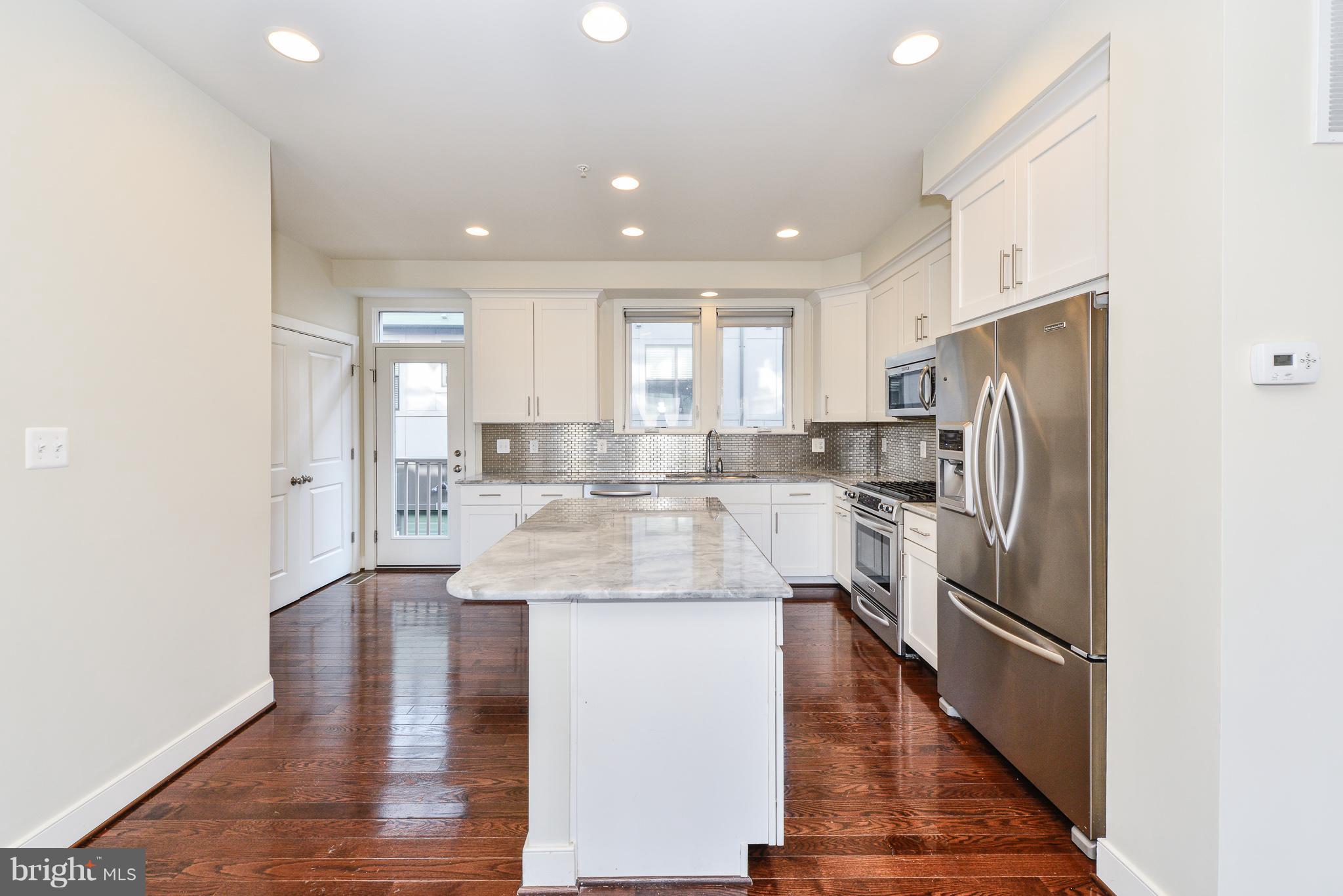 MOSAIC AT MERRIFIELD - Residential Lease