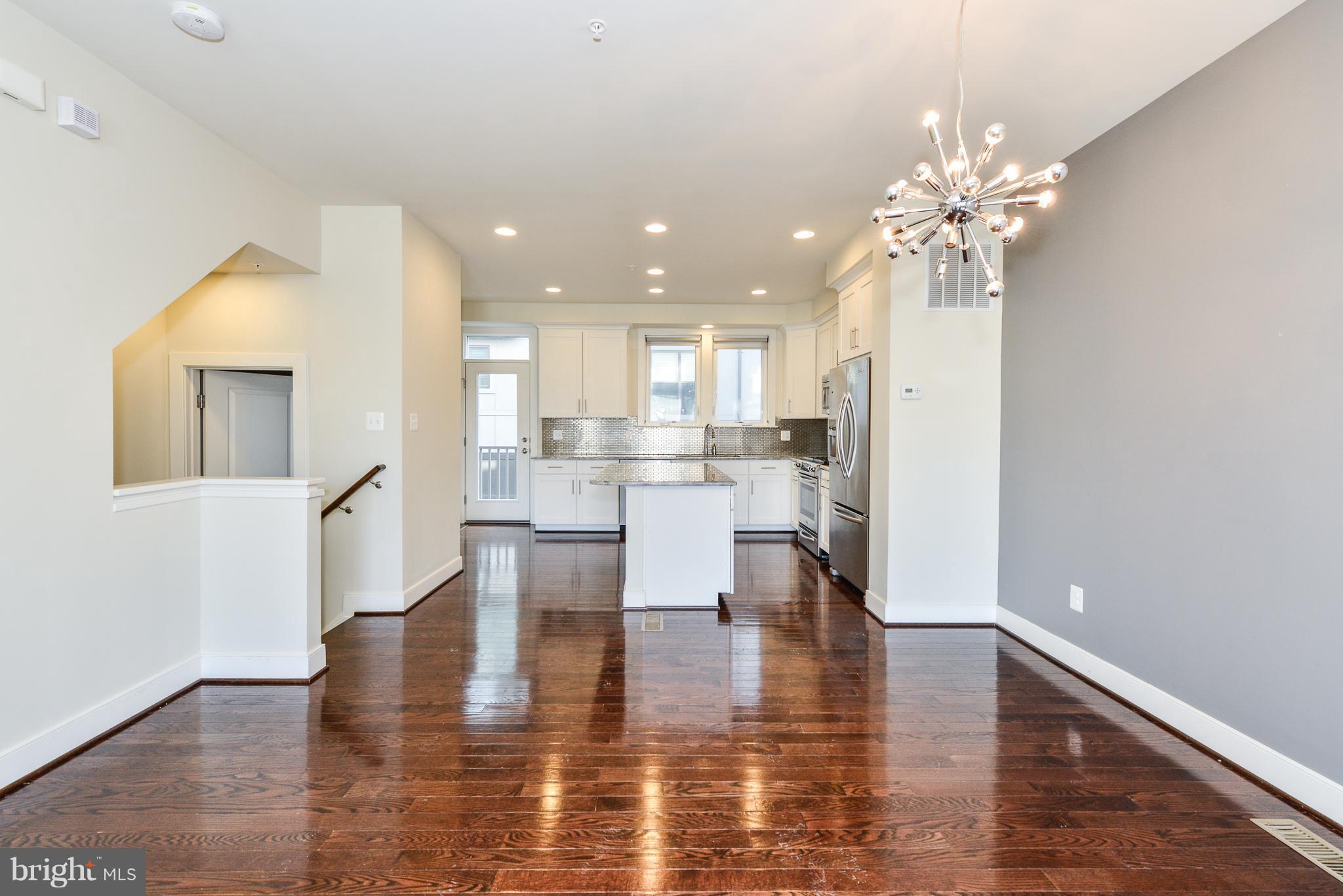 MOSAIC AT MERRIFIELD - Residential Lease