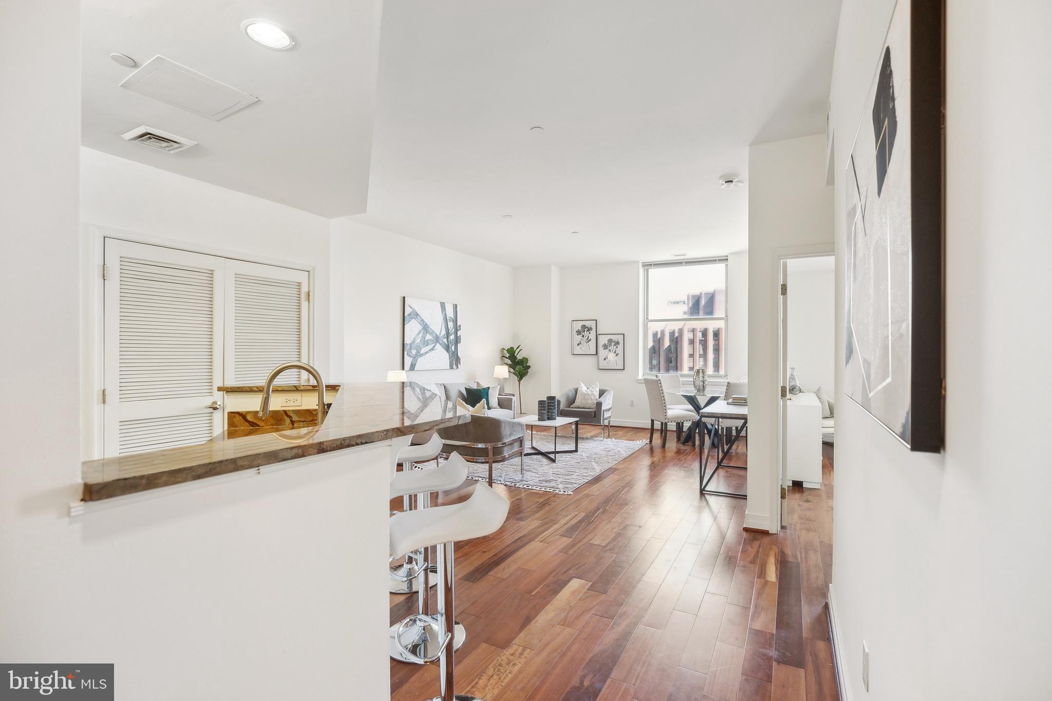 LOGAN SQUARE - Residential Lease