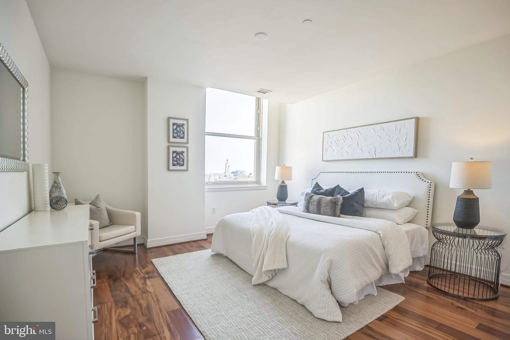 LOGAN SQUARE - Residential Lease