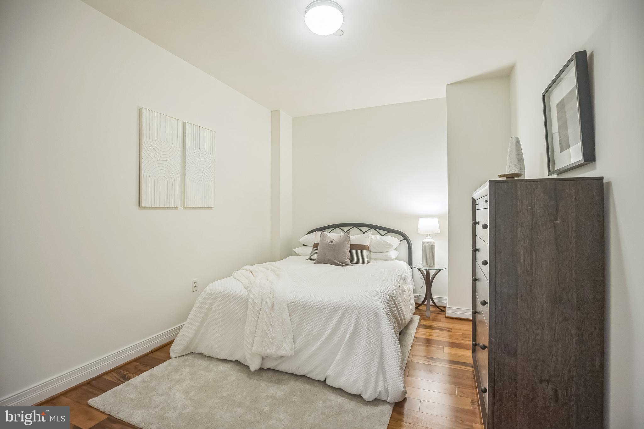 LOGAN SQUARE - Residential Lease