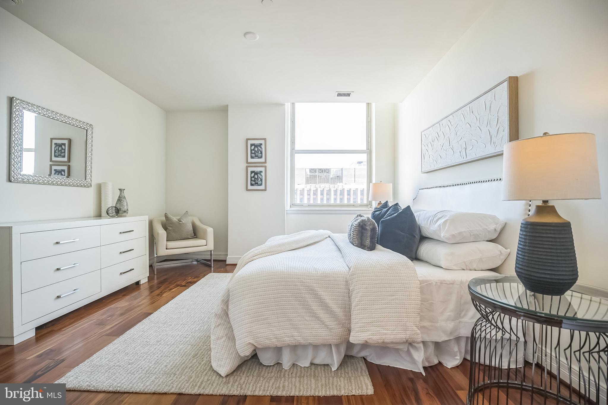 LOGAN SQUARE - Residential Lease