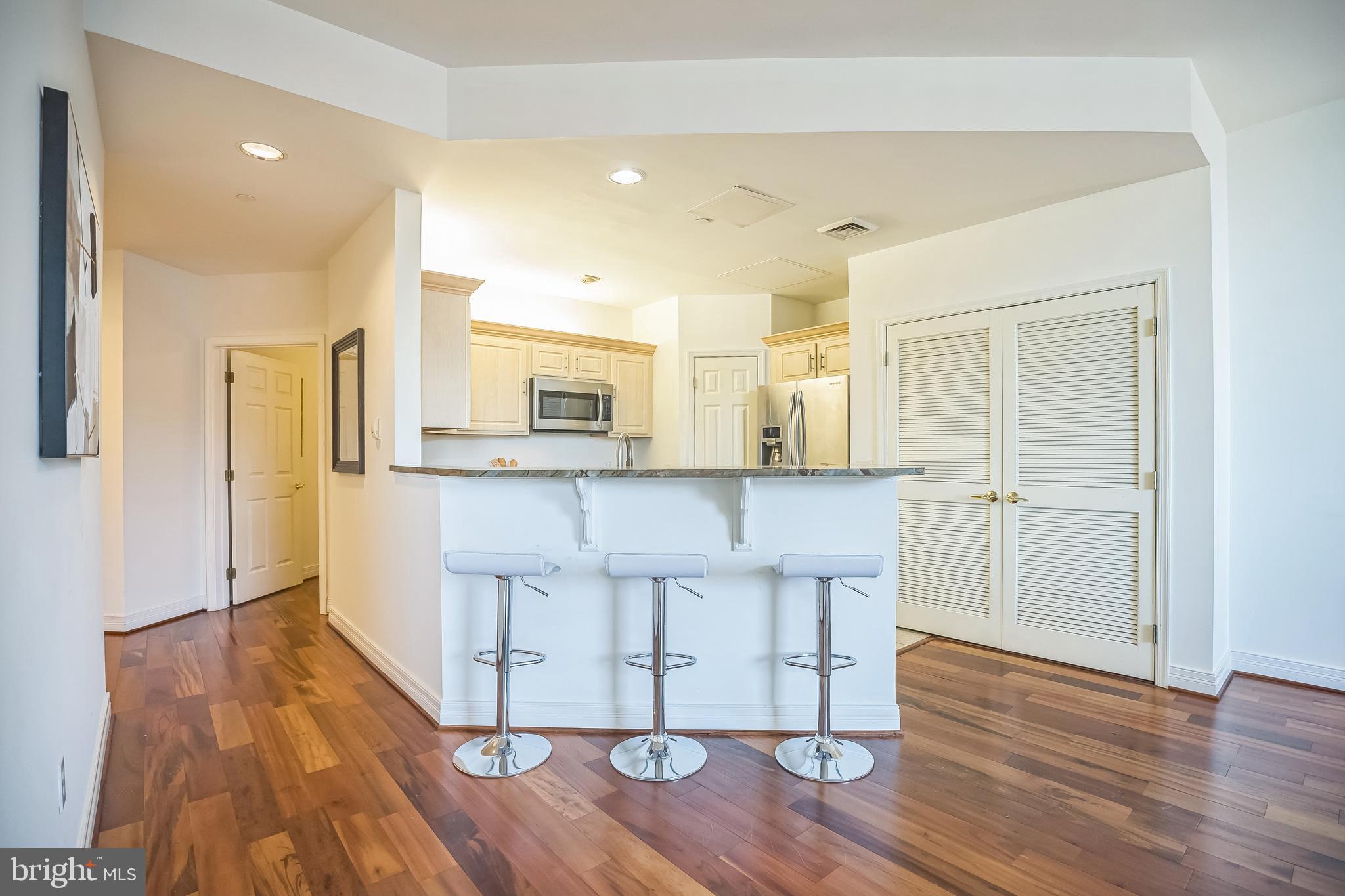 LOGAN SQUARE - Residential Lease