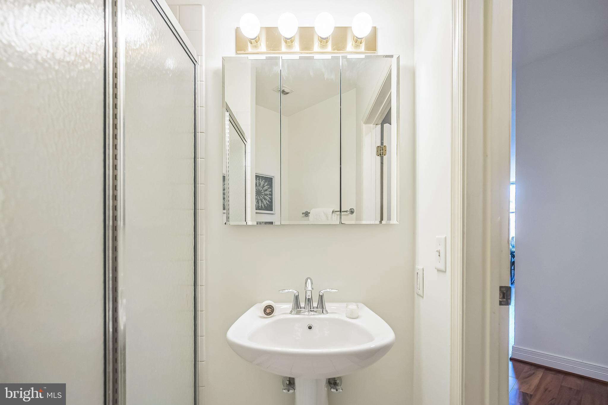 LOGAN SQUARE - Residential Lease