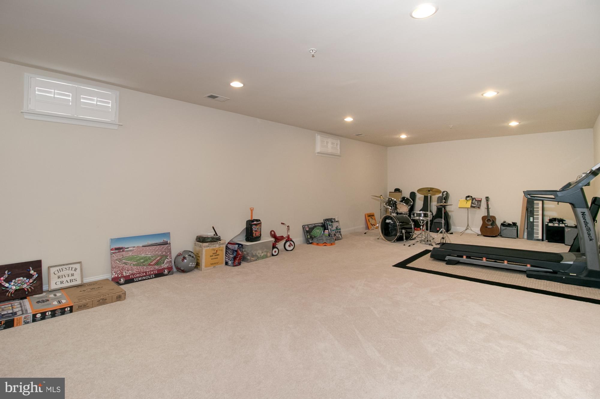 HIGHLAND MEADOWS - Residential