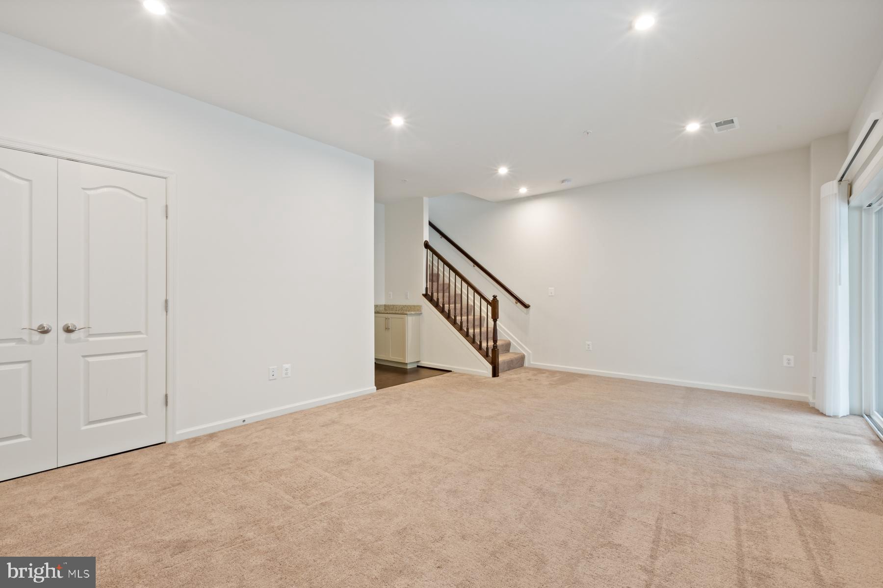 RIVERWALK AT CROFTON - Residential Lease