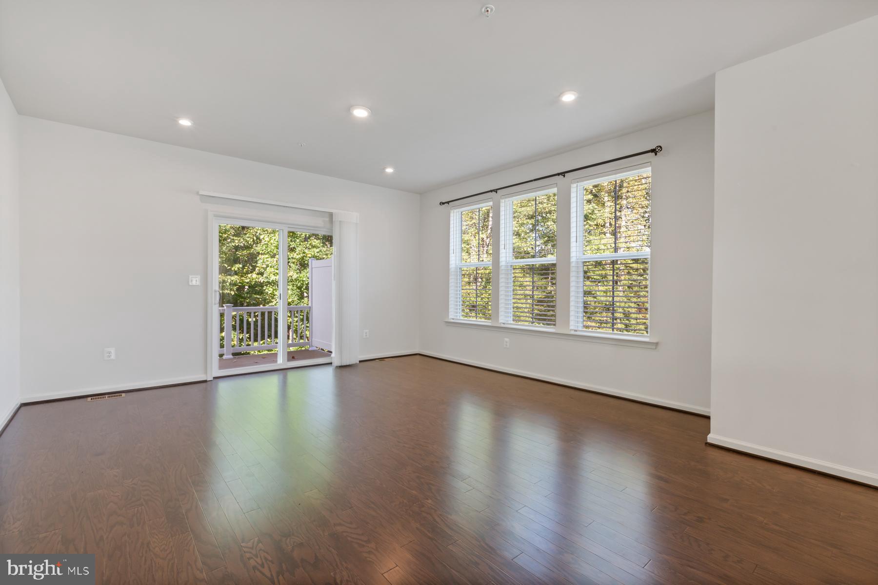 RIVERWALK AT CROFTON - Residential Lease