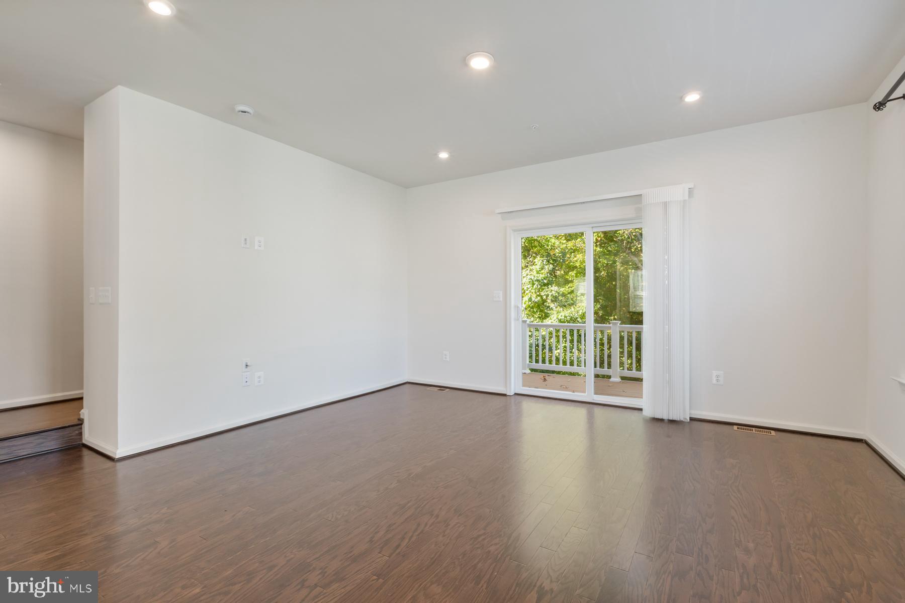 RIVERWALK AT CROFTON - Residential Lease