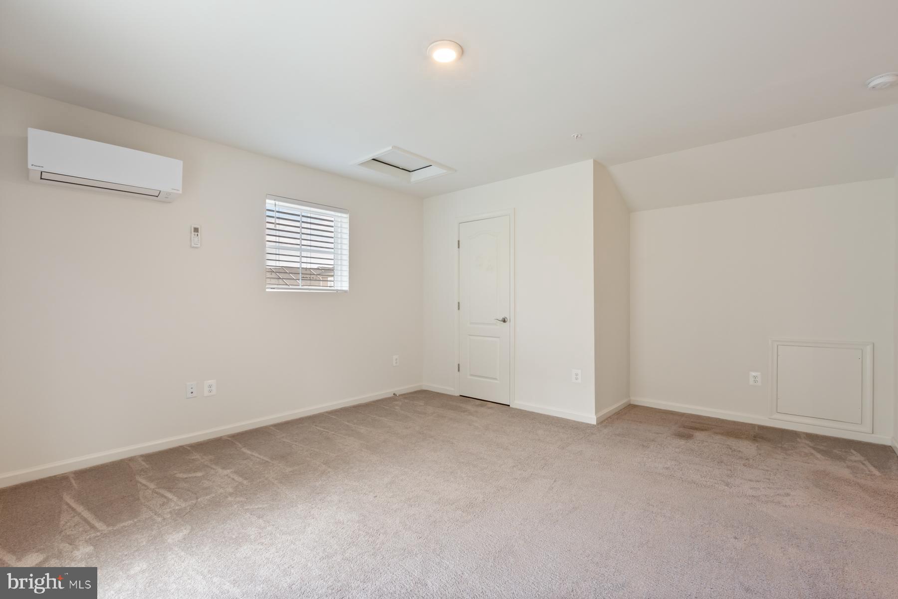 RIVERWALK AT CROFTON - Residential Lease