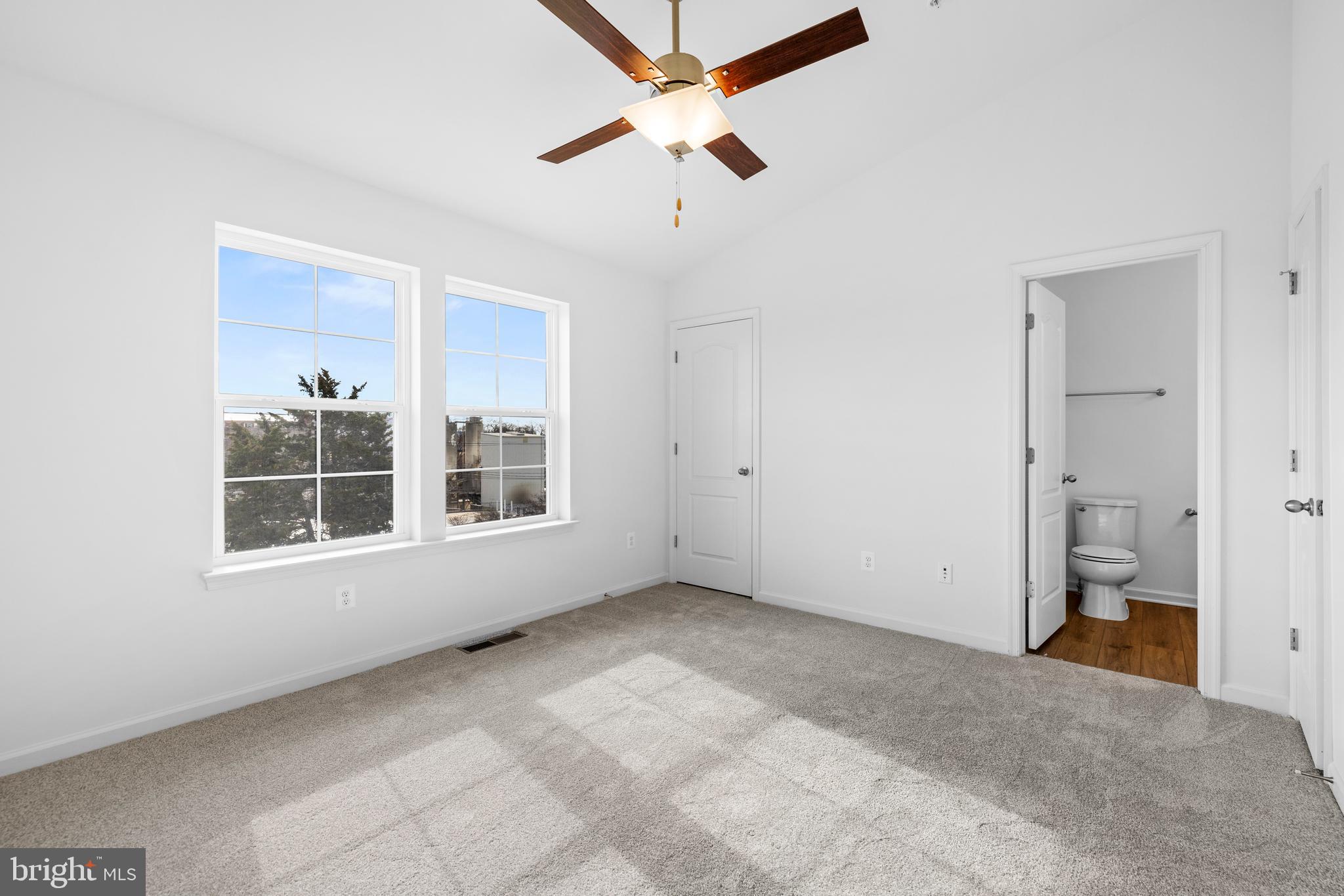 BURHANS VILLAGE - Residential Lease