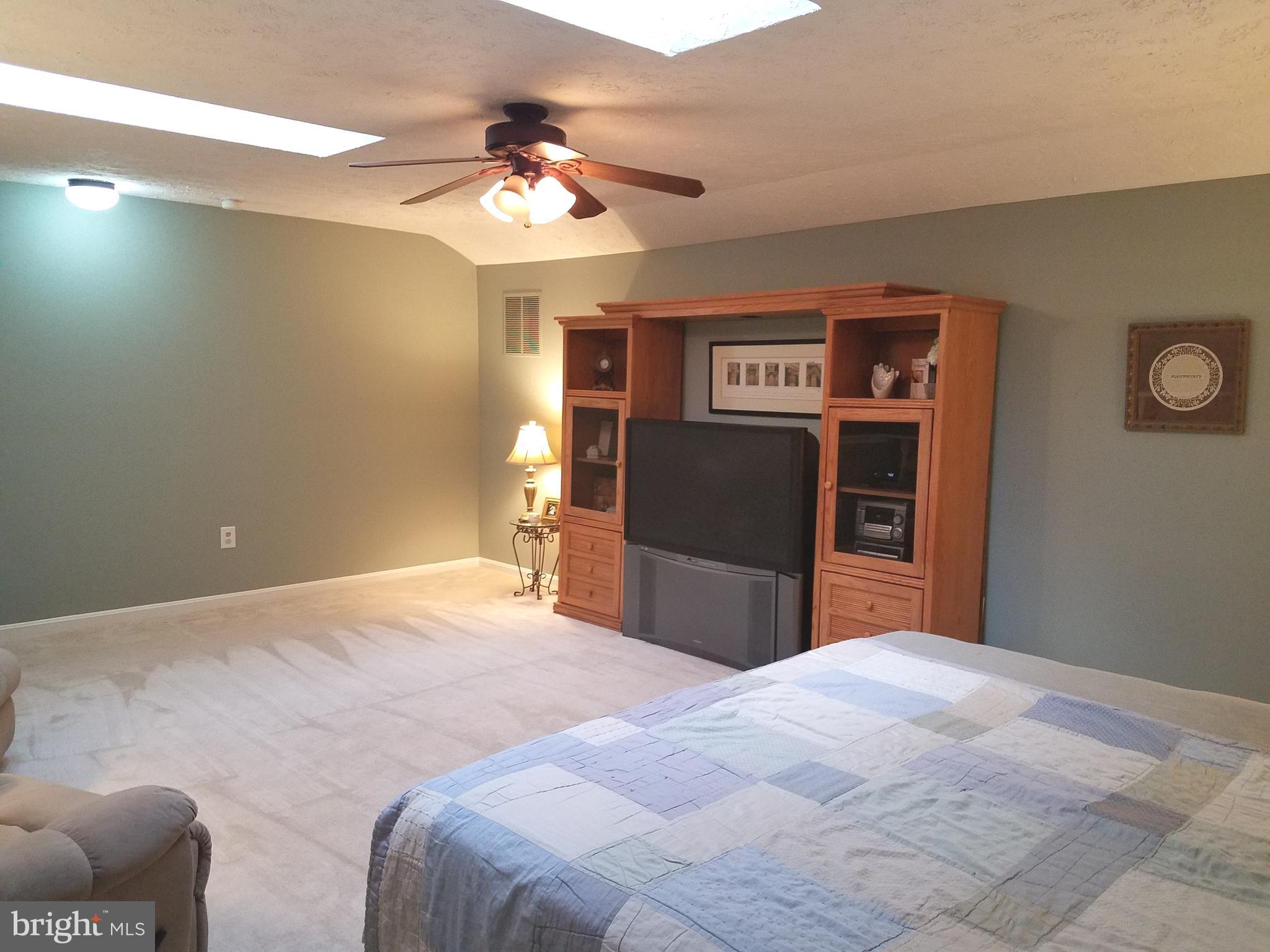 ST CHARLES SUB - HAMPSHIRE - Residential