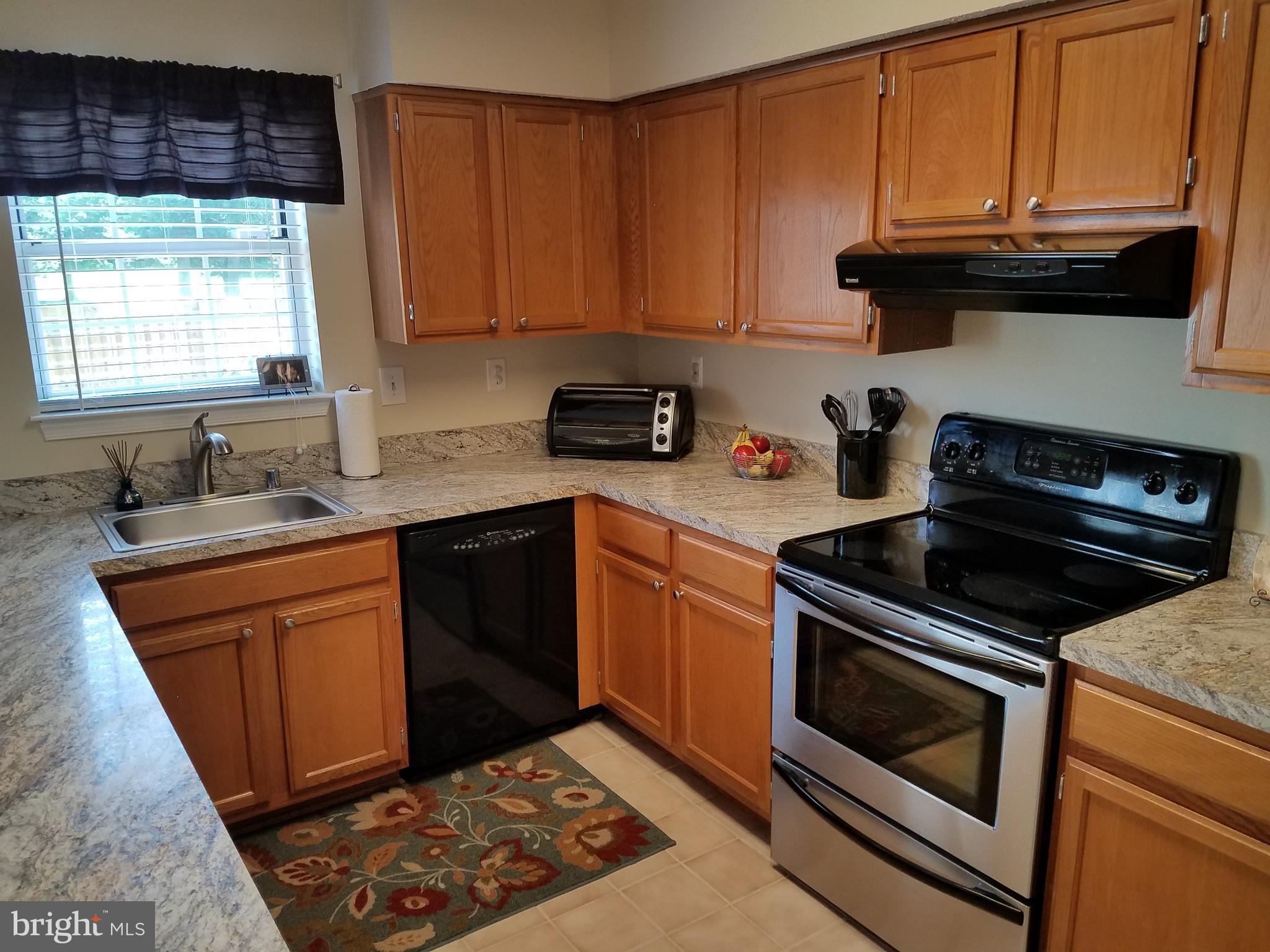 ST CHARLES SUB - HAMPSHIRE - Residential