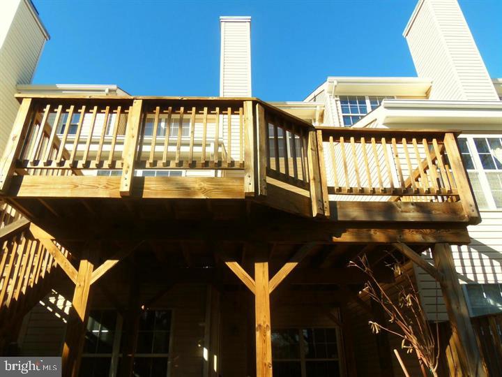 NATIONAL RESEARCH - Residential Lease