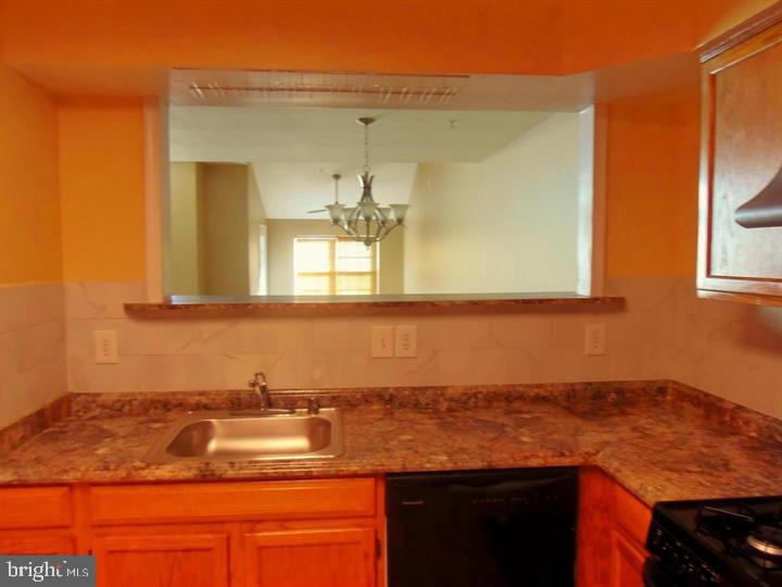 NATIONAL RESEARCH - Residential Lease