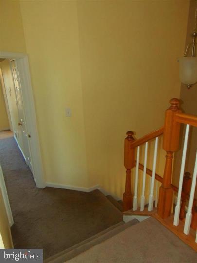 NATIONAL RESEARCH - Residential Lease