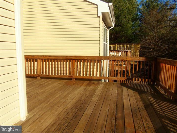 NATIONAL RESEARCH - Residential Lease