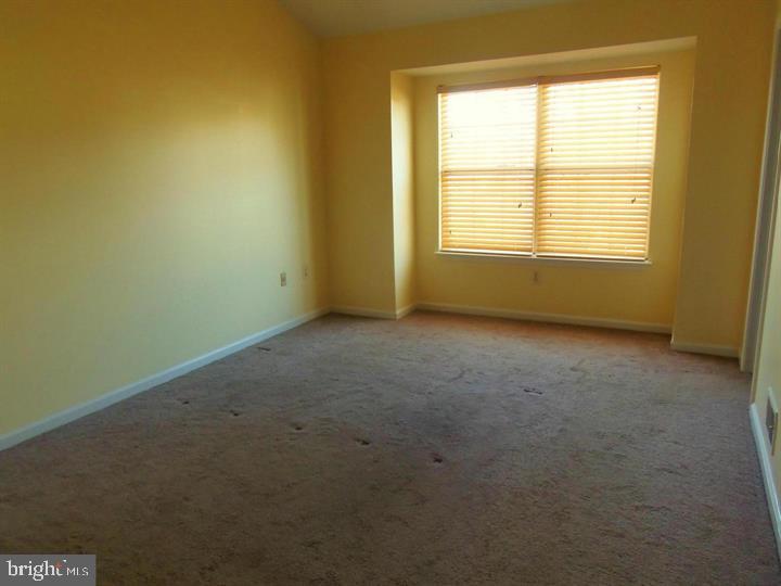 NATIONAL RESEARCH - Residential Lease