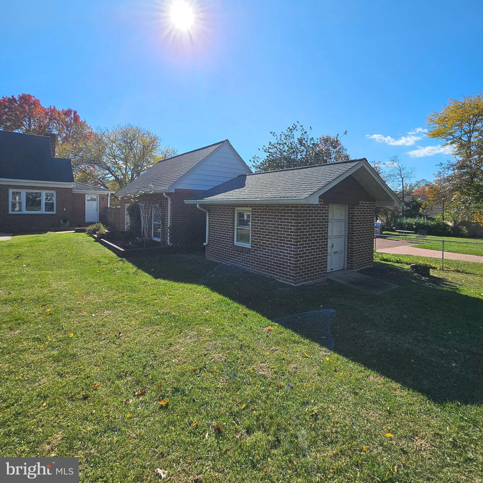 GLEN ACRES - Residential Lease