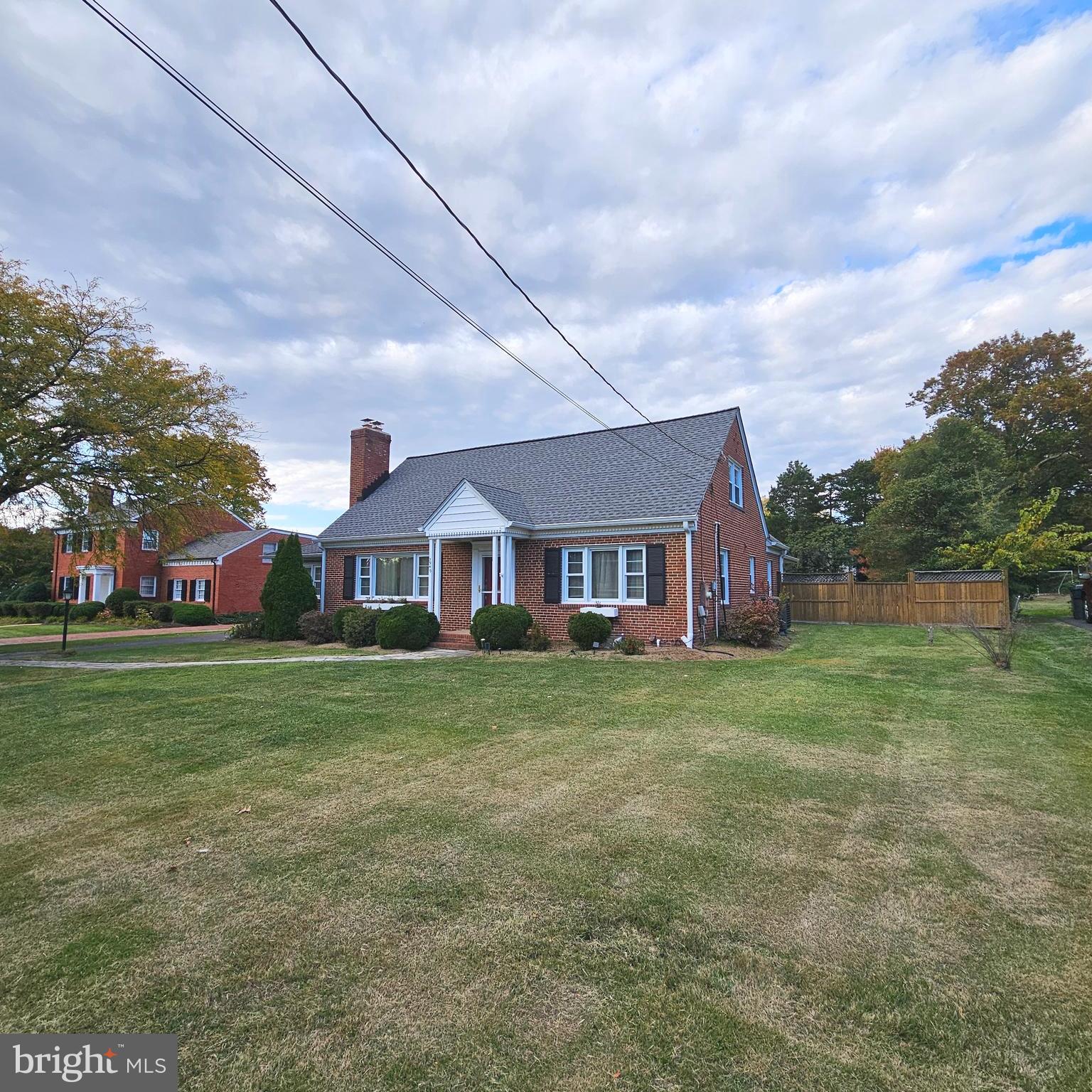 GLEN ACRES - Residential Lease