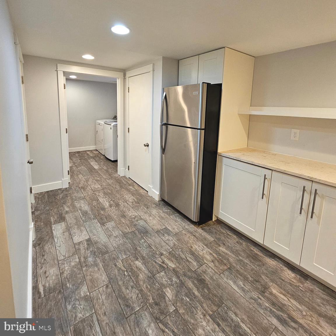 GLEN ACRES - Residential Lease