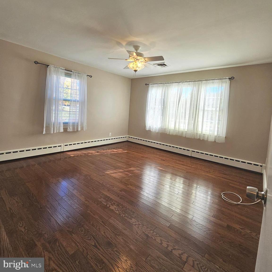 GLEN ACRES - Residential Lease